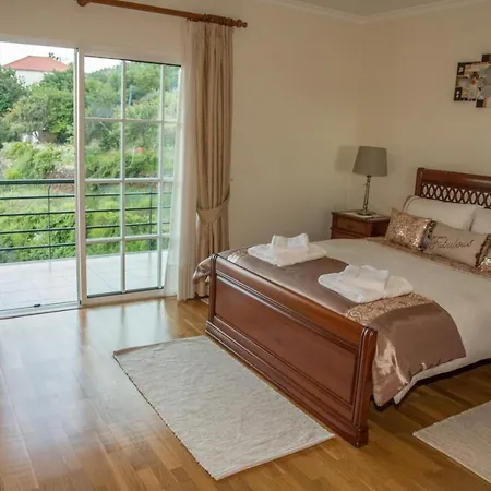 Zizis Place Holiday home