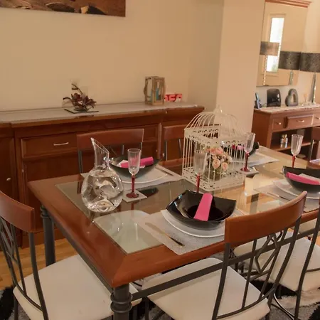 Zizis Place בית נופש