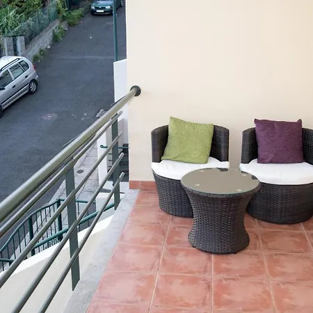 Zizis Place